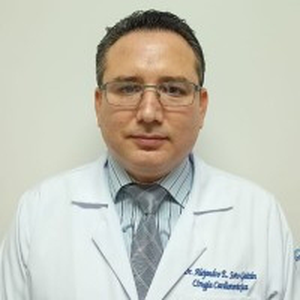 Dr. Alejandro Soto Gaitan (Cirujano Cardiotorácico, HMADB)